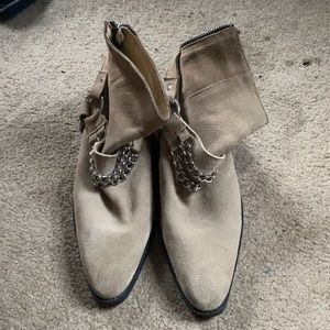 western chelsea boots in stone suede